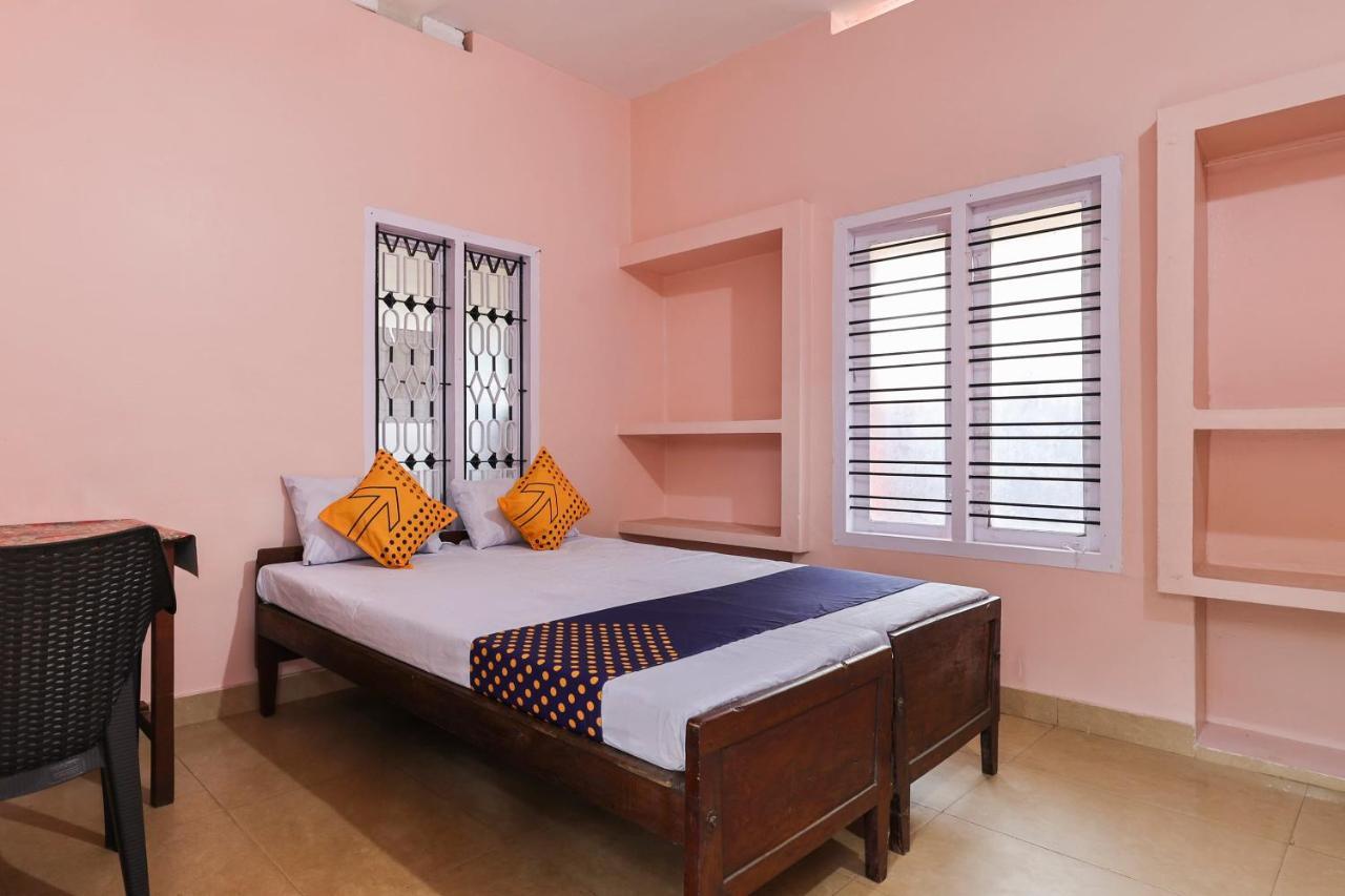 Spot On 68111 Jeena Motels Kollam Luaran gambar